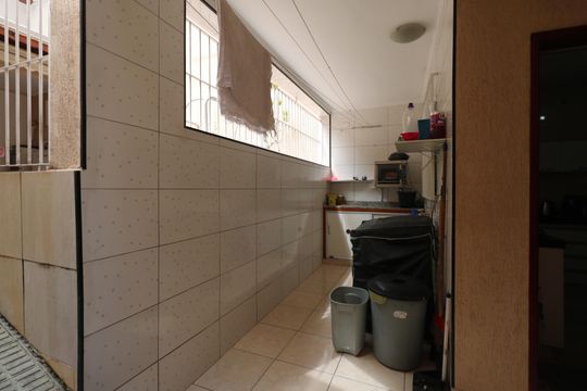 Área de Serviço de casa à venda com 3 quartos, 241m² em Olímpico, São Caetano do Sul