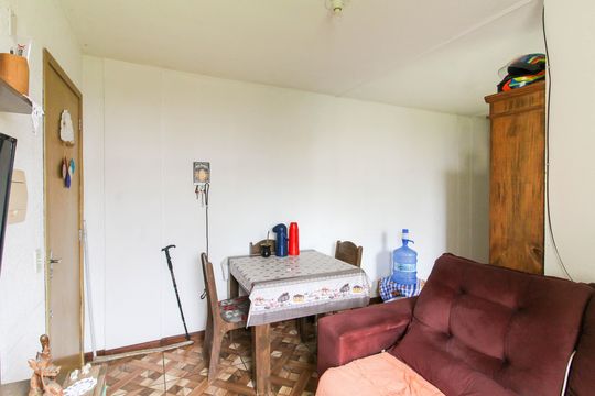 Sala de apartamento à venda com 2 quartos, 54m² em Guajuviras, Canoas