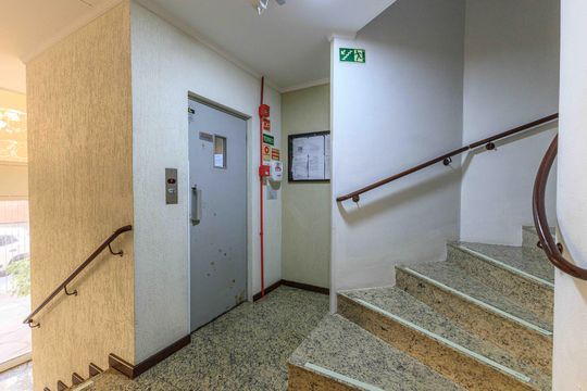 Hall de entrada de apartamento para alugar com 2 quartos, 59m² em Moinhos de Vento, Porto Alegre
