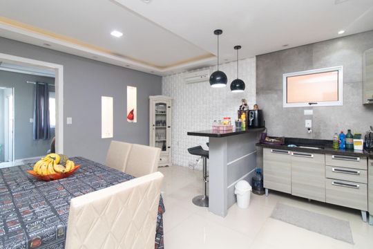 Cozinha de casa à venda com 2 quartos, 85m² em Glória, Porto Alegre