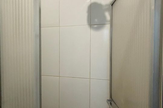 Banheiro social de apartamento para alugar com 1 quarto, 50m² em Copacabana, Rio de Janeiro