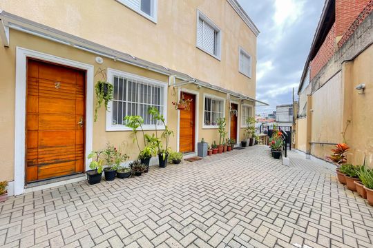 Área comum de casa de condomínio à venda com 2 quartos, 60m² em Veloso, Osasco