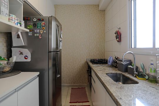 Cozinha de apartamento para alugar com 3 quartos, 89m² em Cezar de Souza, Mogi das Cruzes