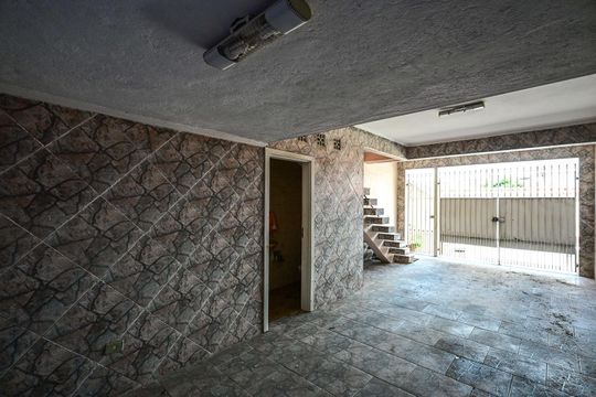 Garagem de casa à venda com 3 quartos, 175m² em Vila Morse, São Paulo