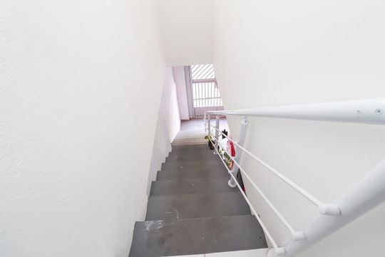 Escada de casa para alugar com 2 quartos, 125m² em Jardim Nossa Senhora do Carmo, São Paulo