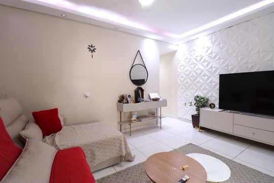 Sala de casa à venda com 4 quartos, 175m² em Vila Anglo Brasileira, São Paulo