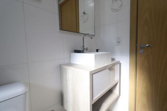 Banheiro Social de apartamento à venda com 2 quartos, 65m² em Liberdade, Novo Hamburgo