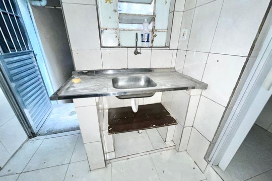 Cozinha de kitnet/studio para alugar com 1 quarto, 18m² em Vila Aurora (zona Norte), São Paulo