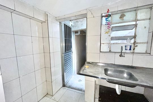 Cozinha de kitnet/studio para alugar com 1 quarto, 18m² em Vila Aurora (zona Norte), São Paulo