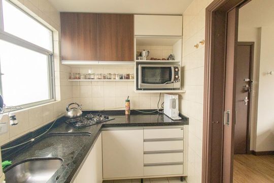 Cozinha e Área de Serviço de apartamento à venda com 3 quartos, 50m² em Parolin, Curitiba