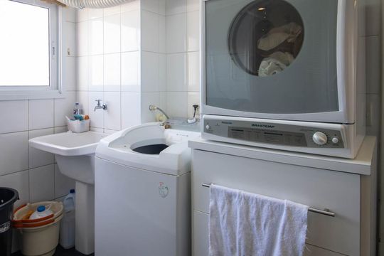 Área de Serviço de apartamento à venda com 3 quartos, 181m² em Real Parque, São Paulo