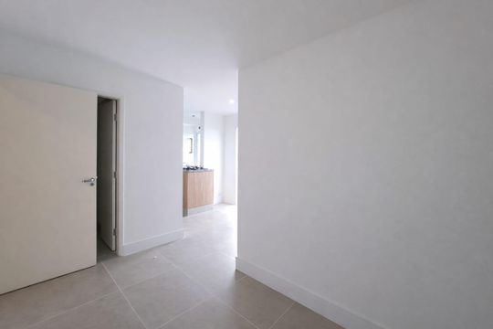 Sala de apartamento à venda com 2 quartos, 42m² em Vila Yolanda, Osasco