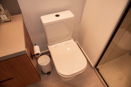 Banheiro de apartamento à venda com 2 quartos, 68m² em Vila Clementino, São Paulo