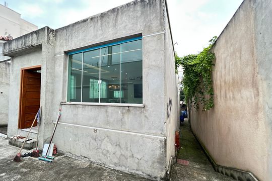 Fachada de casa à venda com 4 quartos, 390m² em Cachambi, Rio de Janeiro