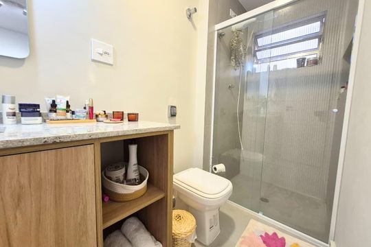 Banheiro de apartamento à venda com 1 quarto, 55m² em Aclimação, São Paulo