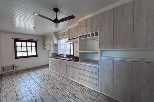 Cozinha de casa à venda com 3 quartos, 110m² em Estalagem, Viamão