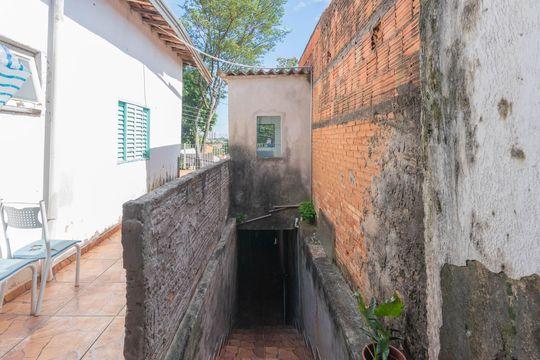 Escada de casa à venda com 2 quartos, 140m² em Vila Georgina, Campinas