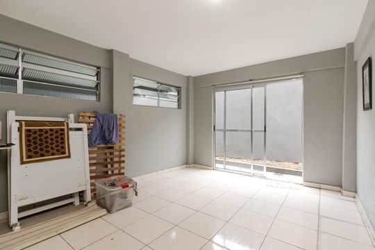 Quarto de Serviço de casa para alugar com 3 quartos, 180m² em Parque Maria Helena, São Paulo
