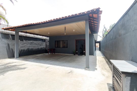 Garagem de casa para alugar com 3 quartos, 180m² em Parque Maria Helena, São Paulo