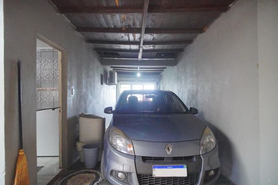 Garagem de casa para alugar com 2 quartos, 140m² em Santos Dumont, São Leopoldo