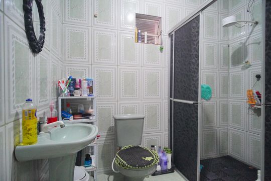Banheiro  de casa para alugar com 2 quartos, 140m² em Santos Dumont, São Leopoldo