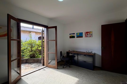 Casa à venda com 4 quartos, 290m² em Butantã, São Paulo