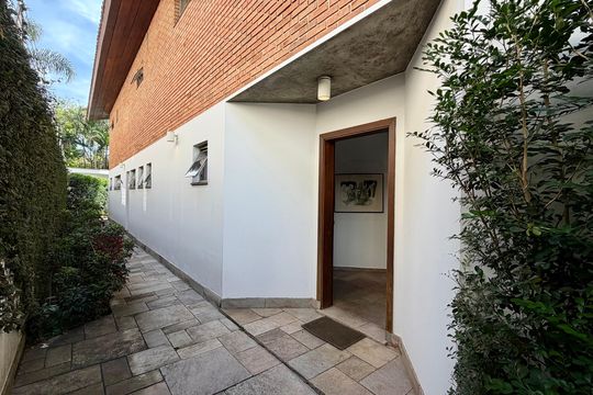 Casa à venda com 4 quartos, 290m² em Butantã, São Paulo