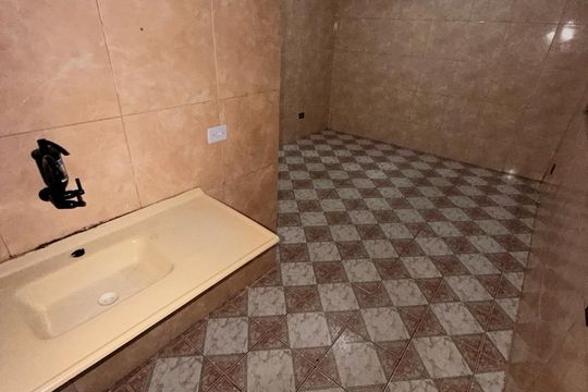 Banheiro de casa para alugar com 1 quarto, 45m² em Jardim Presidente Dutra, Guarulhos