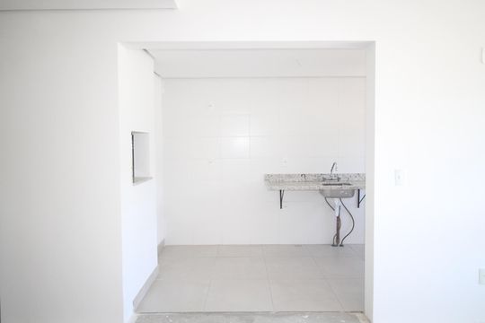 Cozinha de apartamento à venda com 2 quartos, 67m² em Bom Jesus, Porto Alegre