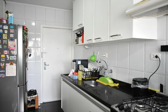 Cozinha de apartamento à venda com 3 quartos, 83m² em Mirandópolis, São Paulo