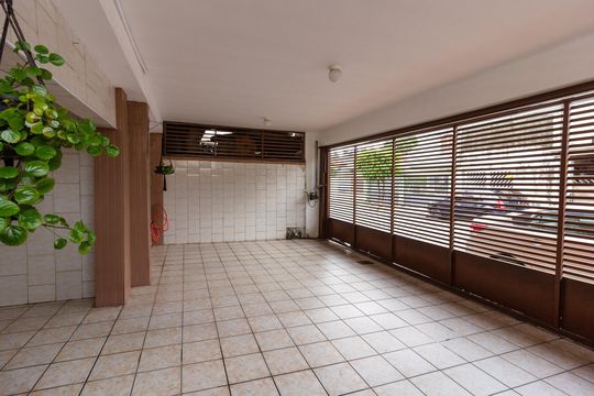 Garagem de casa à venda com 4 quartos, 240m² em Jardim Guimaraes, Guarulhos