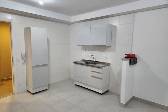 Cozinha de apartamento à venda com 1 quarto, 37m² em Vila das Belezas, São Paulo