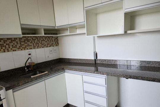 Cozinha de apartamento à venda com 2 quartos, 59m² em Parque das Camelias, Campinas