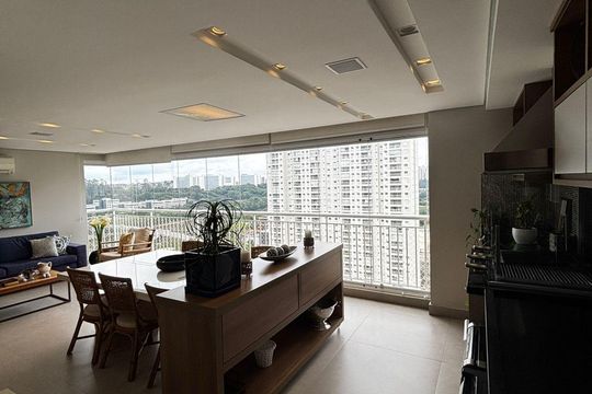 Apartamento à venda com 3 quartos, 160m² em Santo Amaro, São Paulo