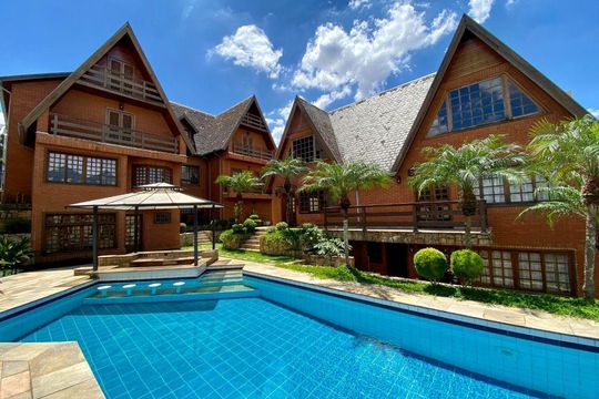 Casa à venda com 4 quartos, 900m² em Campestre, Santo André
