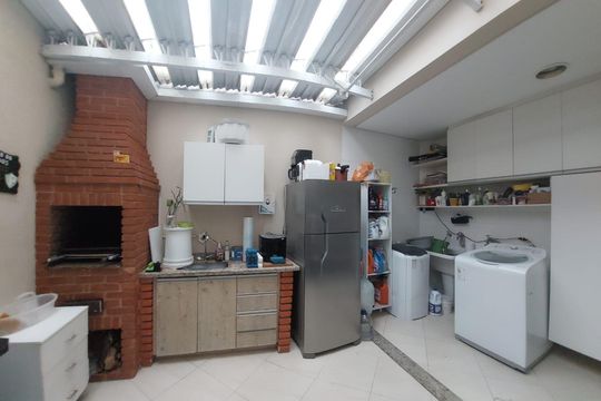 Casa à venda com 3 quartos, 125m² em Jardim Andrea Demarchi, São Bernardo do Campo