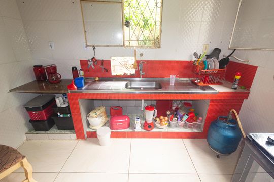 Cozinha de casa para alugar com 2 quartos, 150m² em Guaratiba, Rio de Janeiro