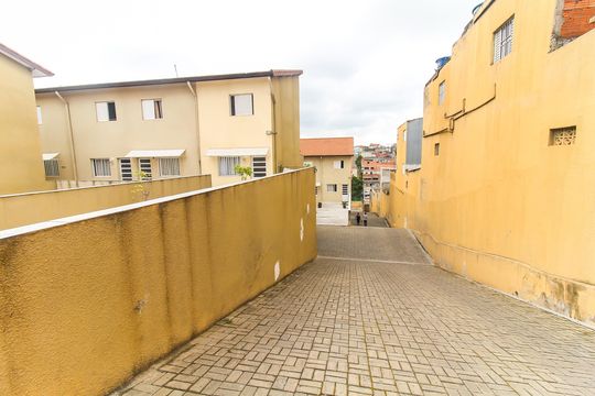 Área comum de apartamento para alugar com 2 quartos, 52m² em Jardim Lourdes, Ferraz de Vasconcelos