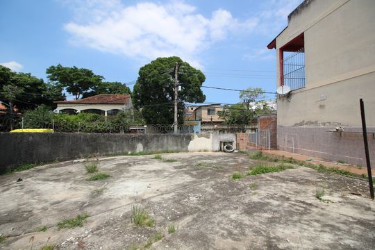 Quintal de casa para alugar com 2 quartos, 110m² em Curicica, Rio de Janeiro