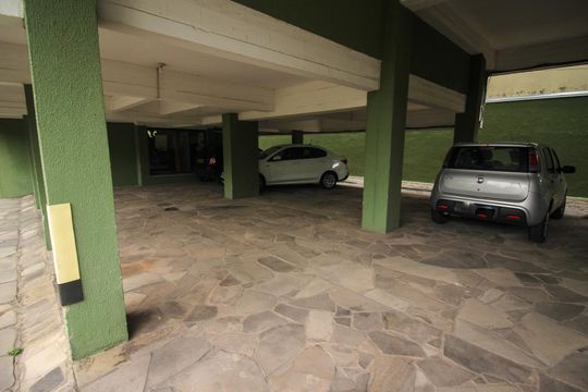 Garagem de apartamento à venda com 2 quartos, 113m² em Nonoai, Porto Alegre