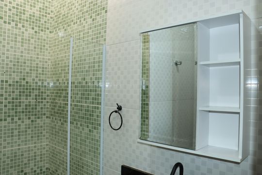 Casa de Condomínio para alugar com 2 quartos, 65m² em Cemucam, Cotia