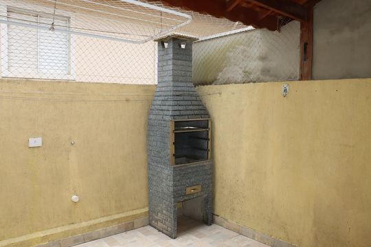 Casa de Condomínio para alugar com 2 quartos, 65m² em Cemucam, Cotia
