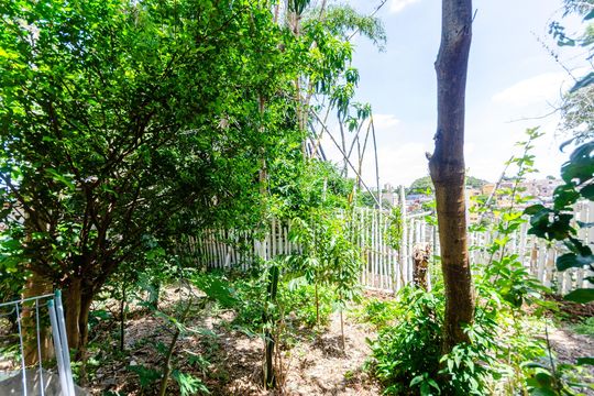 Área externa de casa à venda com 3 quartos, 300m² em Vila Zat, São Paulo