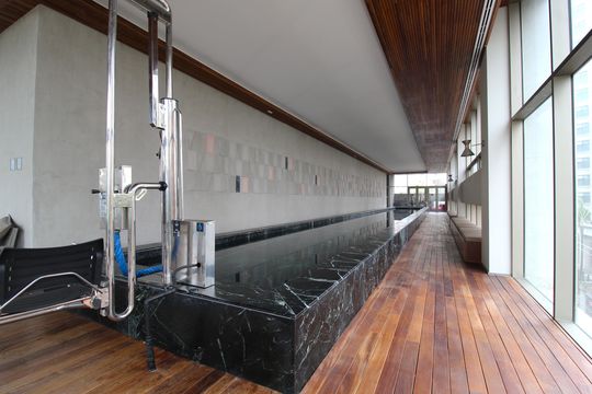 Área Comum - Piscina de apartamento para alugar com 2 quartos, 91m² em Itaim Bibi, São Paulo