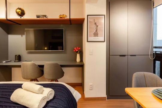 Sala / Quarto de kitnet/studio à venda com 1 quarto, 24m² em Cidade Monções, São Paulo