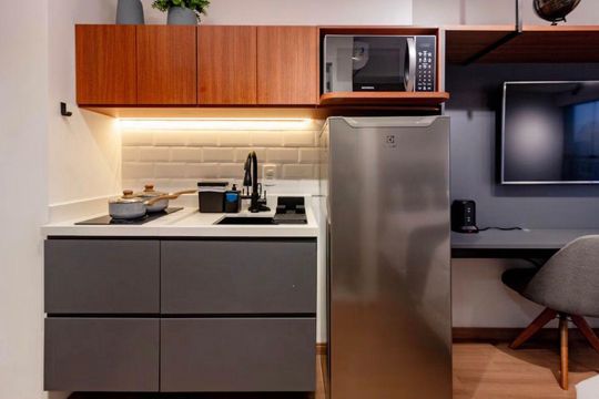 Cozinha de kitnet/studio à venda com 1 quarto, 24m² em Cidade Monções, São Paulo