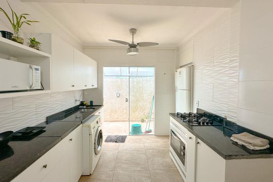Cozinha de apartamento para alugar com 2 quartos, 100m² em Ingleses do Rio Vermelho, Florianópolis