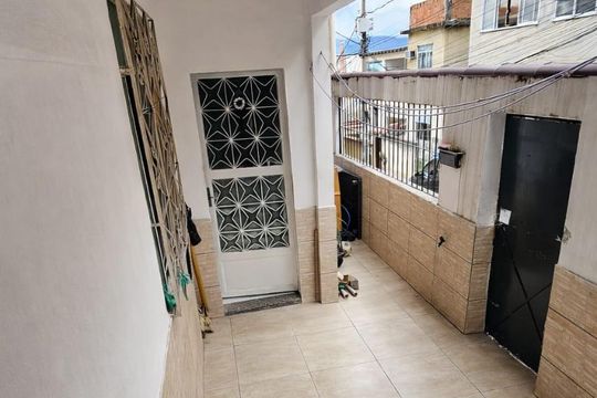Casa à venda com 2 quartos, 110m² em Ramos, Rio de Janeiro