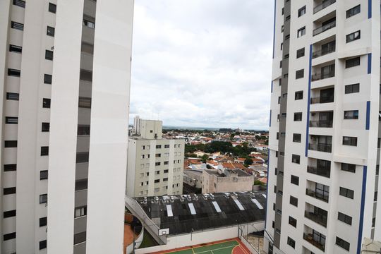 Sala - Vista de apartamento à venda com 2 quartos, 74m² em Jardim Chapadão, Campinas
