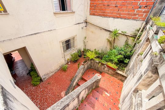 Área Externa de casa à venda com 2 quartos, 150m² em Vila Monumento, São Paulo
